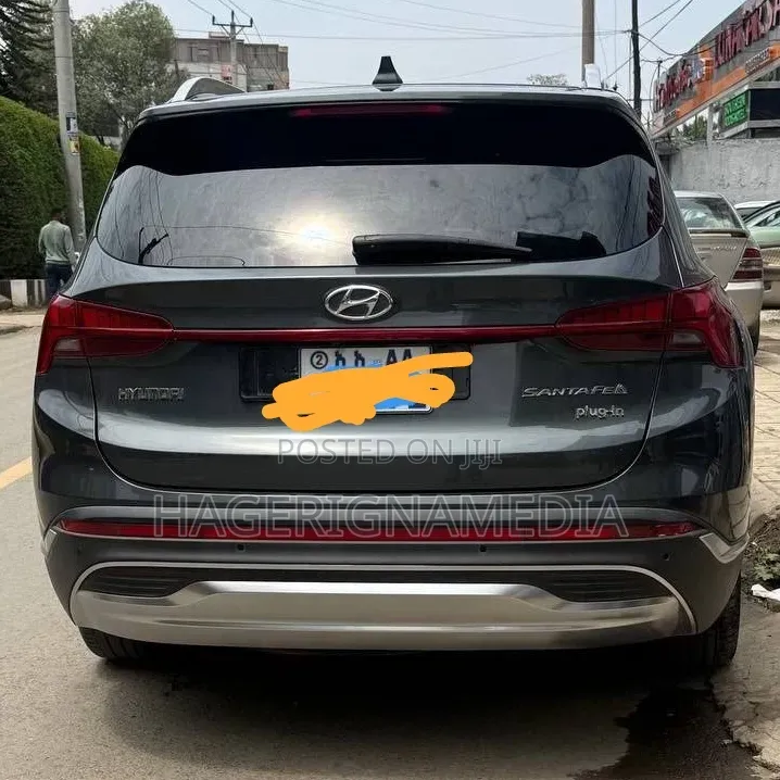 Hyundai Santa Fe Plug-In Hybrid 2023 Gray