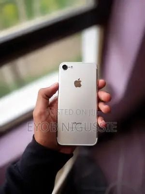 Apple iPhone 7 128 GB Gold