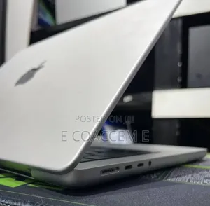New Laptop Apple MacBook 16GB SSD 512GB