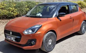 Suzuki Swift 2022 Orange
