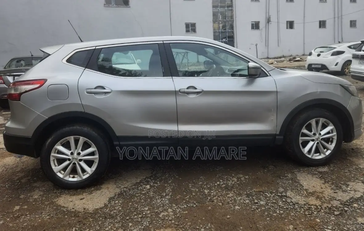 Nissan Qashqai 2016 Silver