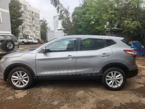 Nissan Qashqai 2016 Silver