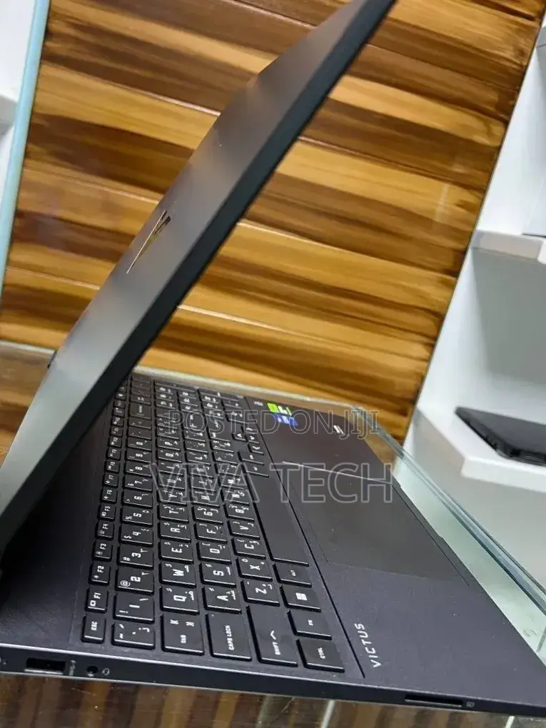 New Laptop HP Victus 15 16GB Intel Core i7 SSD 512GB