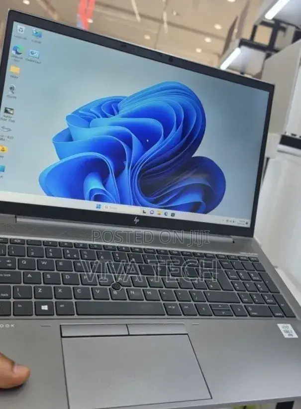 New Laptop HP ZBook Studio 16GB Intel Core i7 SSD 512GB