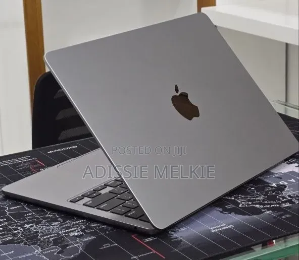 New Laptop Apple MacBook Air 2022 M2 16GB Apple M2 SSD 256GB