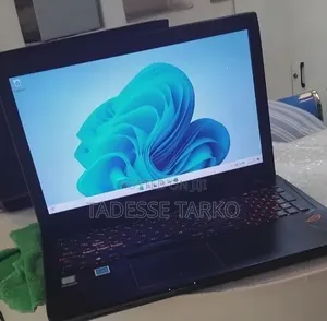 New Laptop Asus 8GB Intel Core i5 SSD 256GB