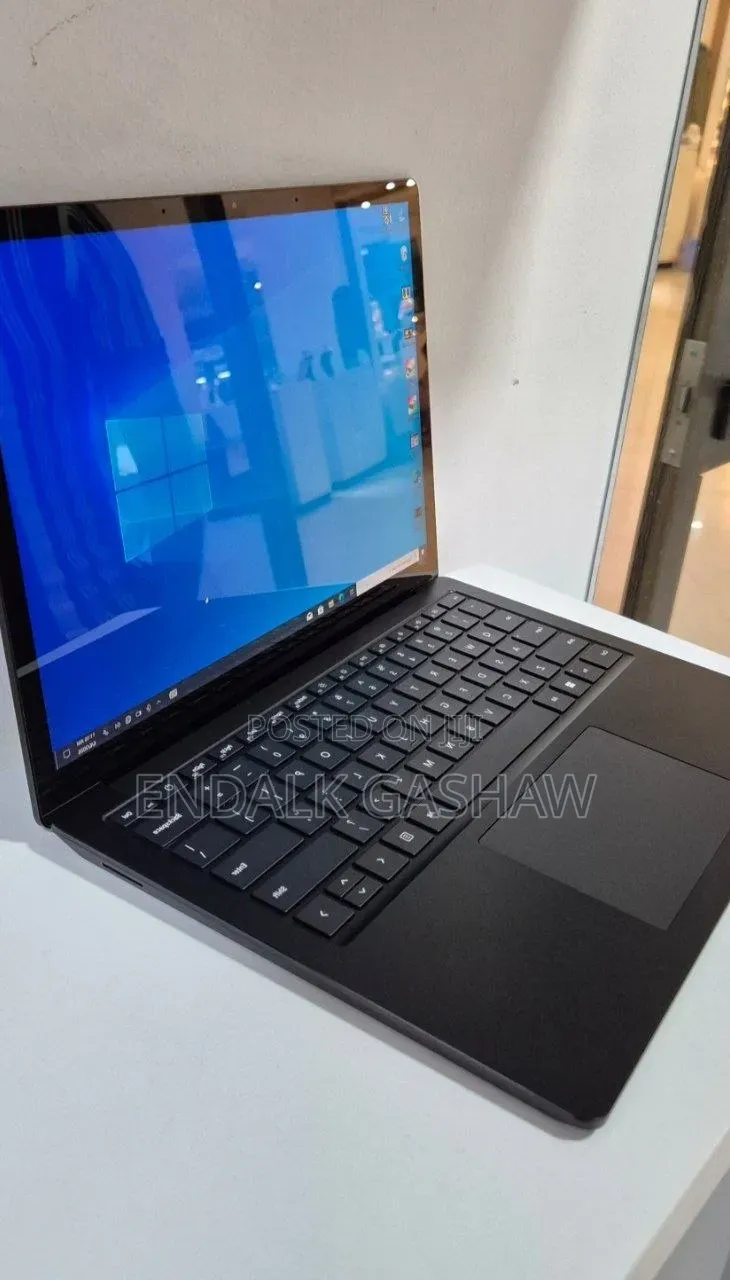 New Laptop Microsoft Surface Laptop 5 16GB Intel Core i7 SSD 512GB