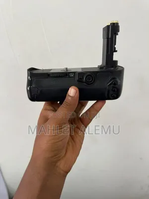 Canon Mark 4 Battery Grip