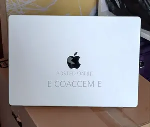 New Laptop Apple MacBook 32GB SSD 1T