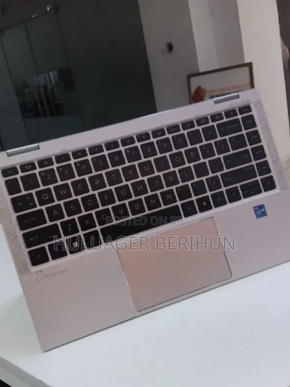 New Laptop HP EliteBook 1040 G8 16GB Intel Core i7 SSD 512GB