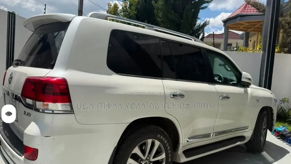 Toyota Land Cruiser 2020 White