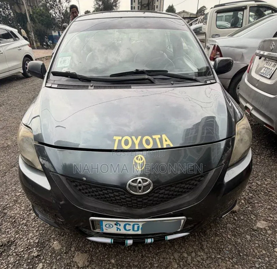 Toyota Yaris 2007 Gray