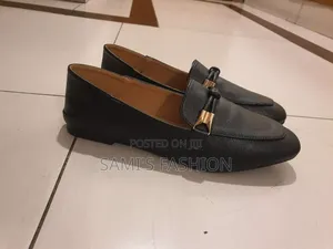 Black Flat Shoes