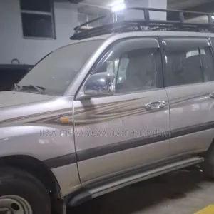 Toyota Land Cruiser 2002 Gold
