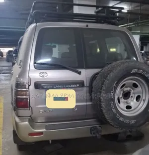 Toyota Land Cruiser 2002 Gold