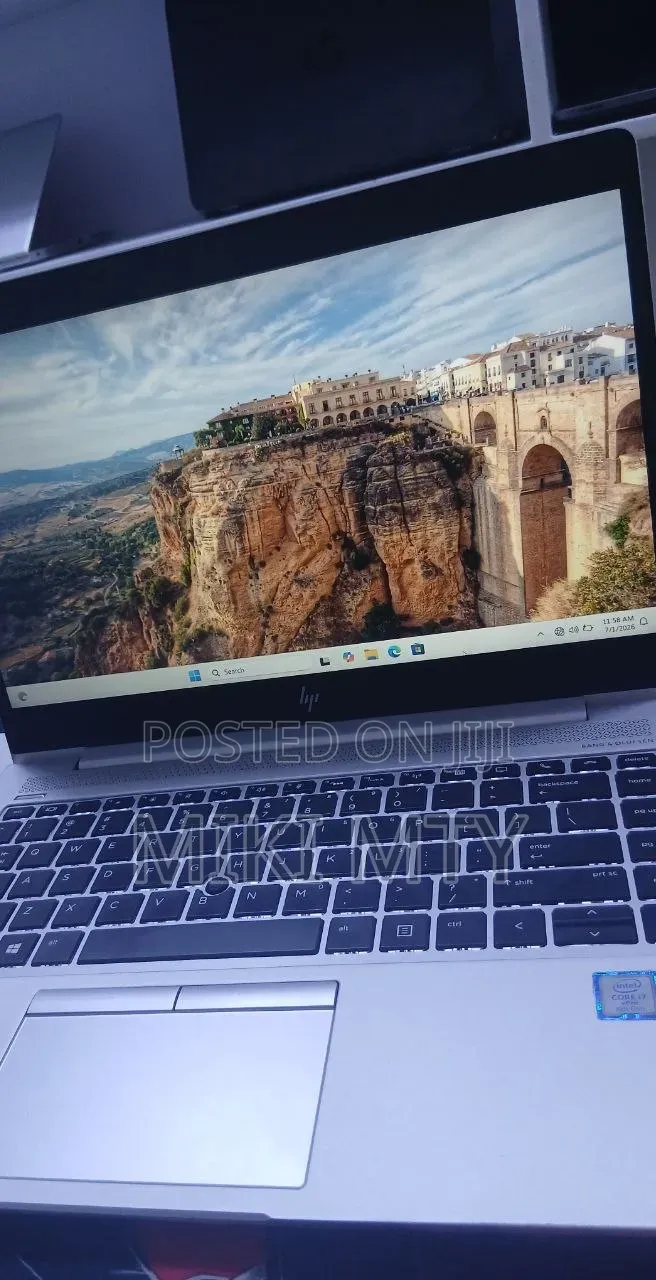 New Laptop HP EliteBook x360 1040 G5 8GB Intel Core i7 SSD 512GB