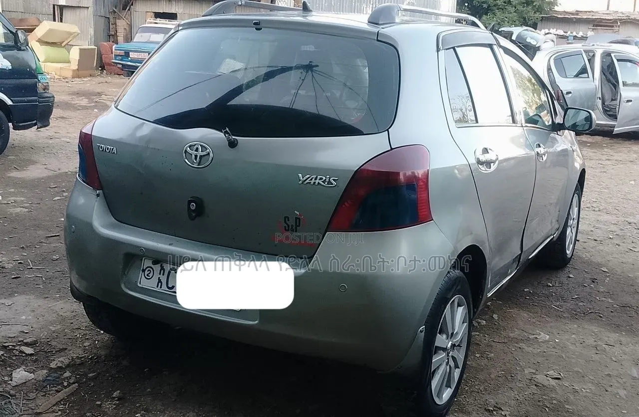 Toyota Yaris 2008 Silver