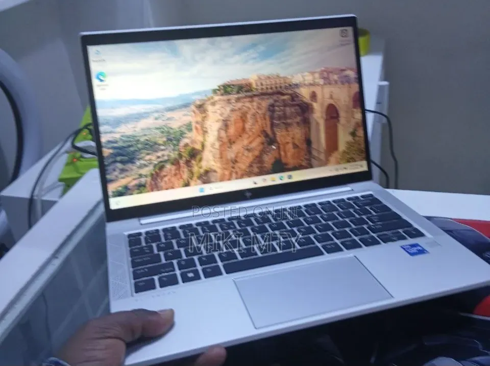 New Laptop HP EliteBook x360 1030 G8 16GB Intel Core i7 SSD 512GB