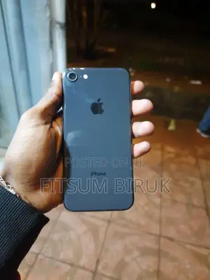 Apple iPhone 8 64 GB