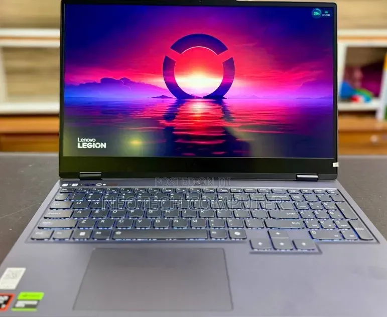 New Laptop Lenovo Legion 5 16GB AMD Ryzen 7 SSD 512GB