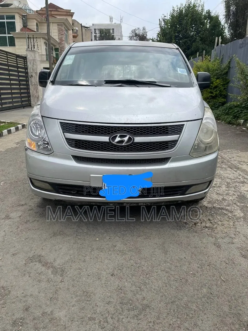 Hyundai H200 2010 Silver