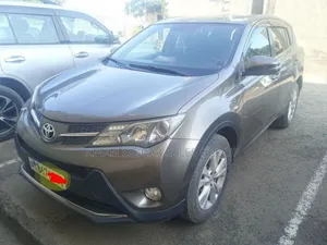 Toyota RAV4 2014 Maroon