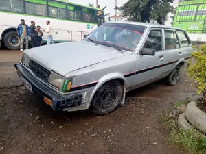 Toyota Avalon 1986 Silver