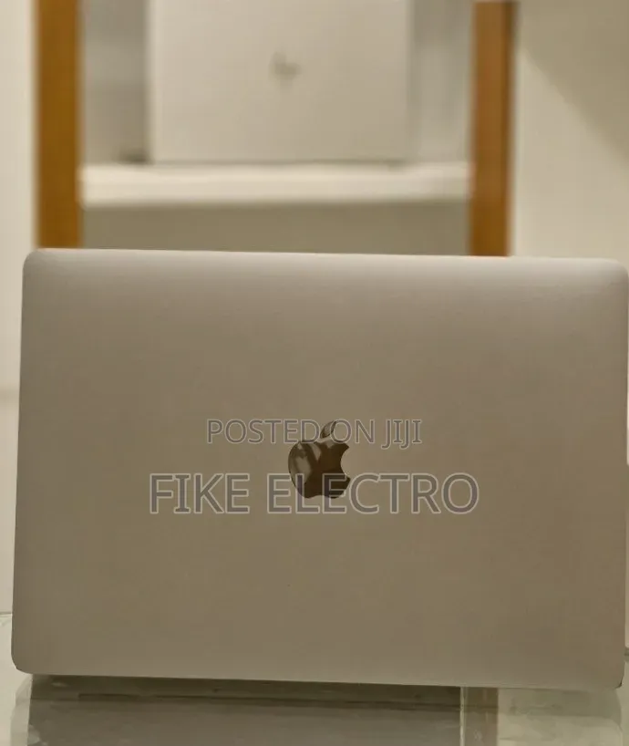 New Laptop Apple MacBook Air 2020 M1 8GB Apple M1 SSD 256GB