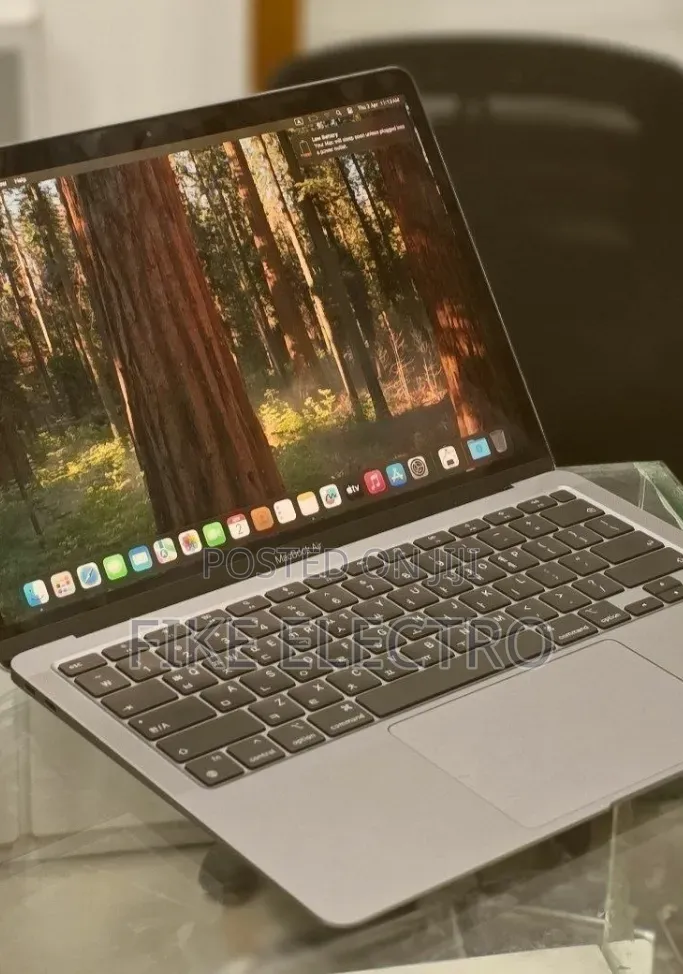 New Laptop Apple MacBook Air 2020 M1 8GB Apple M1 SSD 256GB
