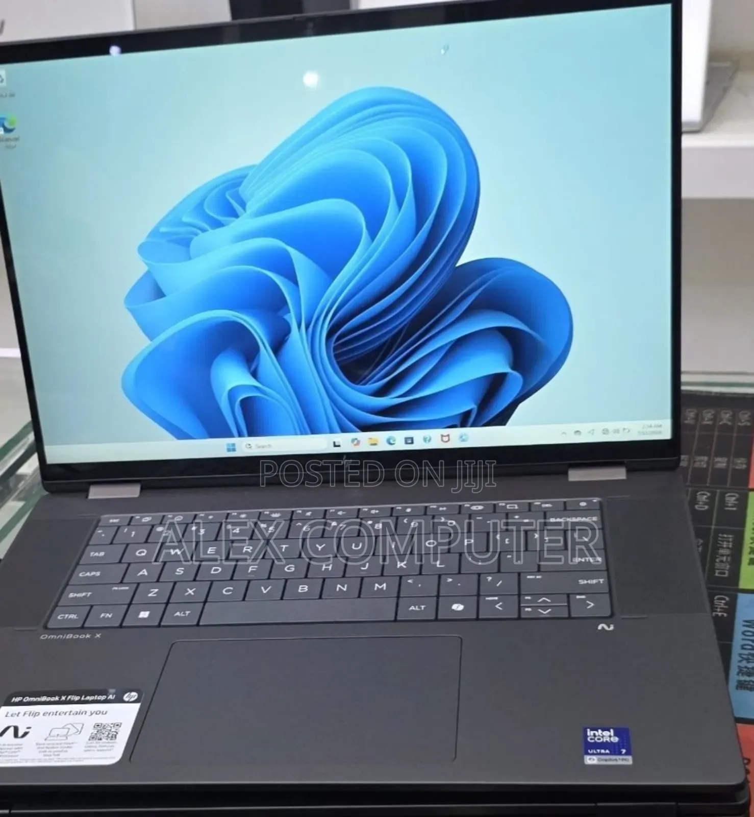 New Laptop HP OmniBook X Flip 14" 16GB Intel Core Ultra 7 SSD 1T