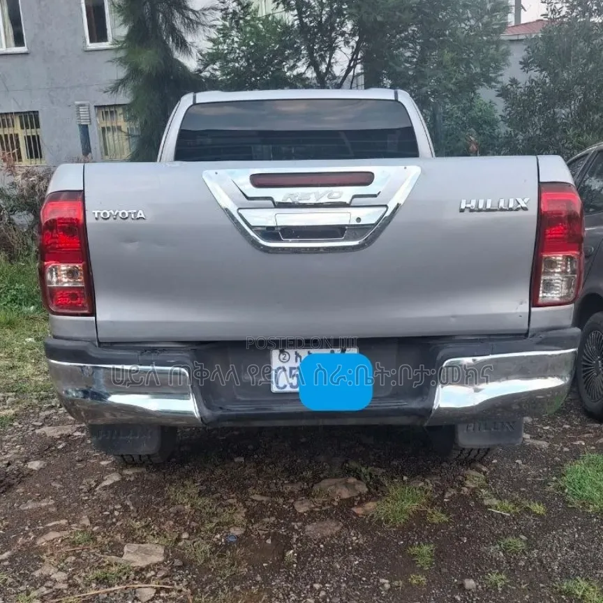 Toyota Hilux 2017 Purple
