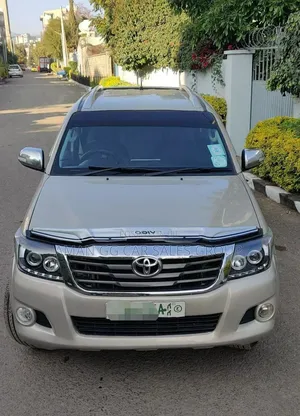 Toyota Hilux 2015 Beige