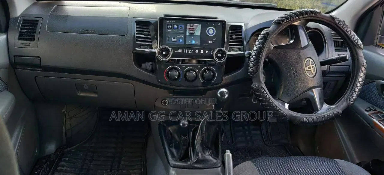 Toyota Hilux 2015 Beige