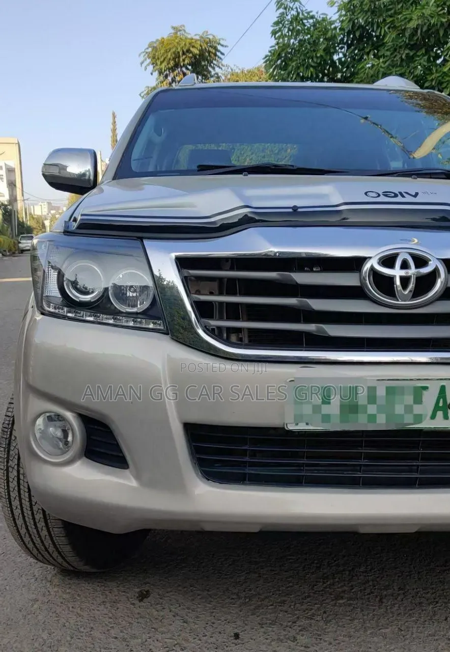 Toyota Hilux 2015 Beige