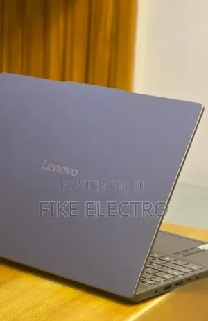 New Laptop Lenovo Ideapad 3 16GB Intel Core i7 SSD 512GB