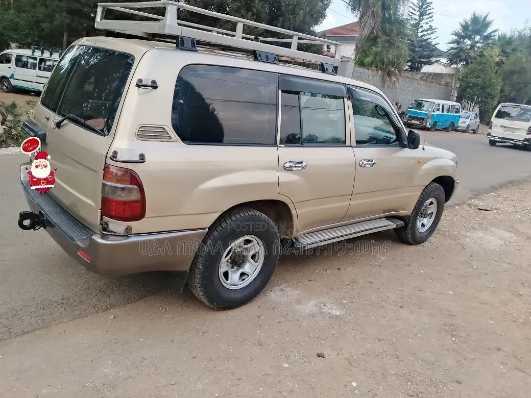 Toyota Land Cruiser 2004 Pink