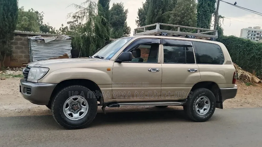 Toyota Land Cruiser 2004 Pink