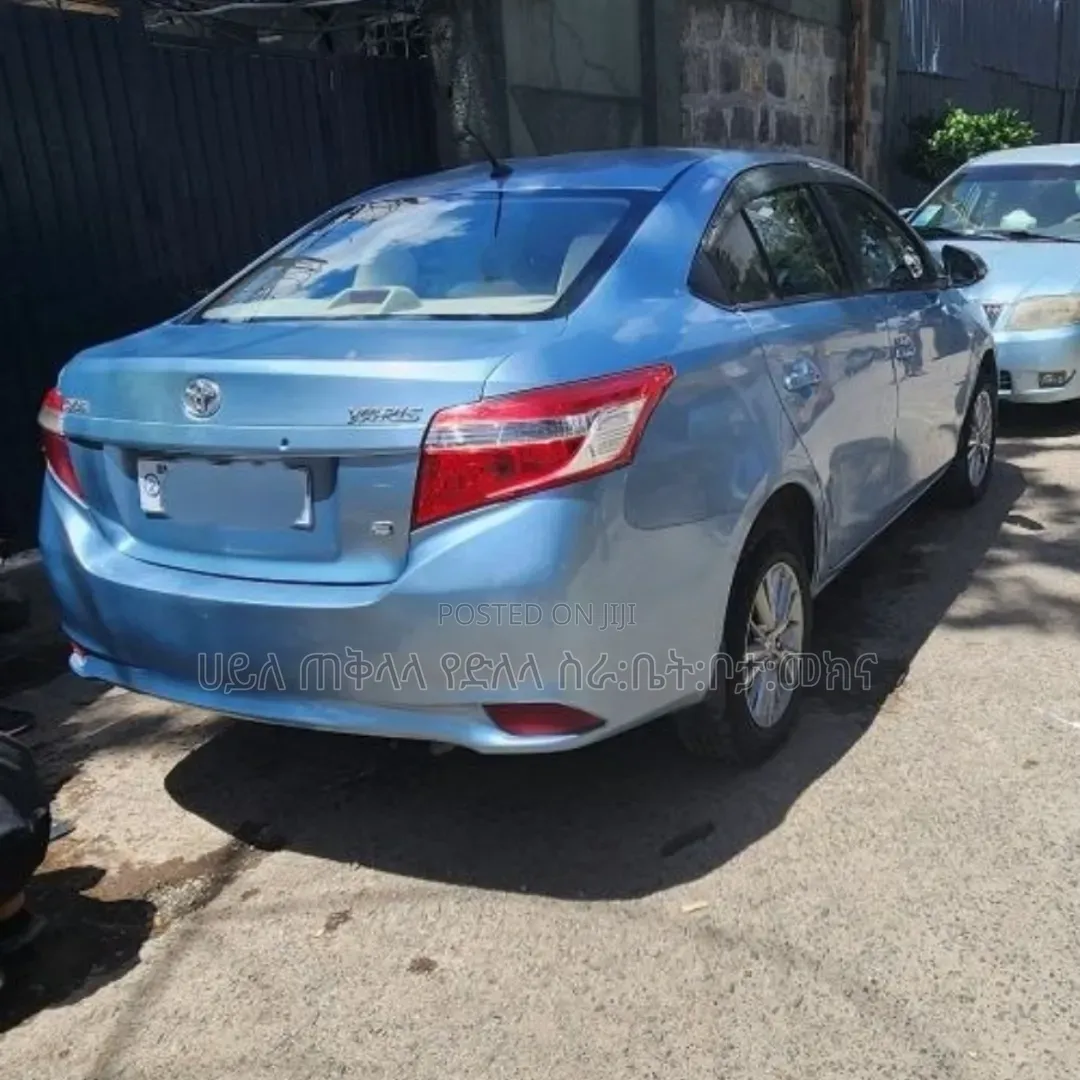Toyota Yaris 2014 Blue