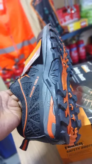 Finder Safety Shoe for Contractor$ From 阿飞 Adane Safety Store