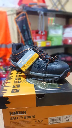 Finder Safety Shoe for Contractor$ From 阿飞 Adane Safety Store