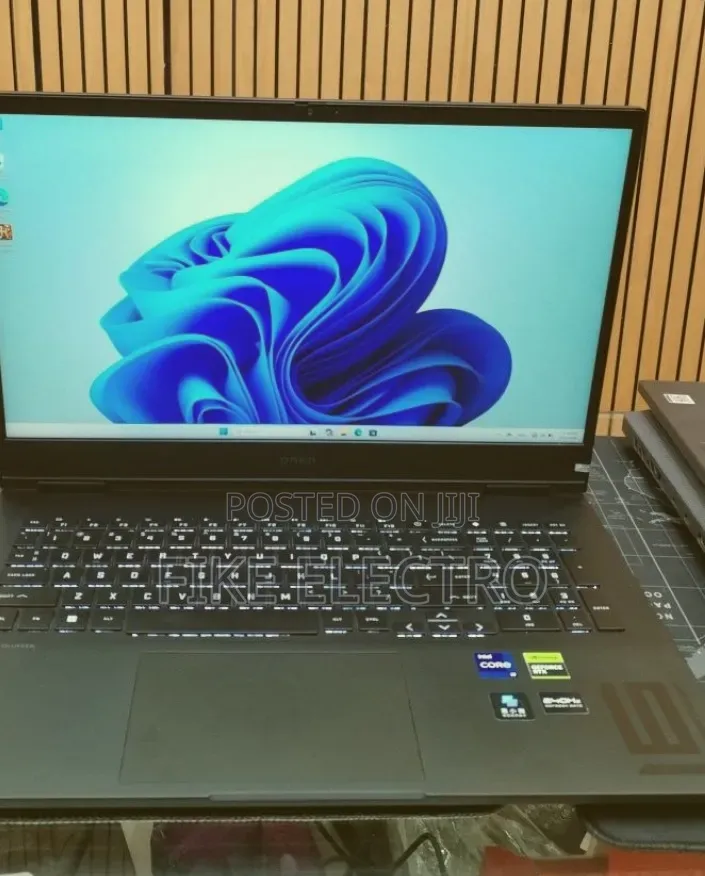 New Laptop HP Omen 16 16GB Intel Core i9 SSD 1T