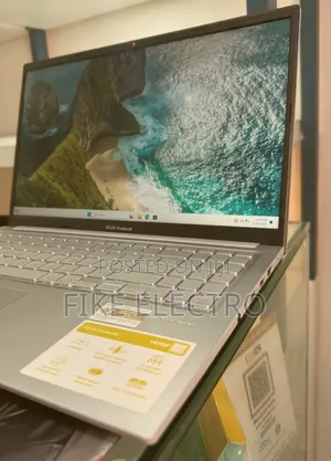 New Laptop Asus Vivobook 15 16GB AMD Ryzen 7 SSD 512GB