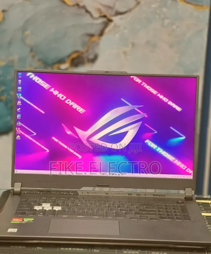 New Laptop Asus ROG Strix G17 16GB AMD Ryzen 9 SSD 512GB