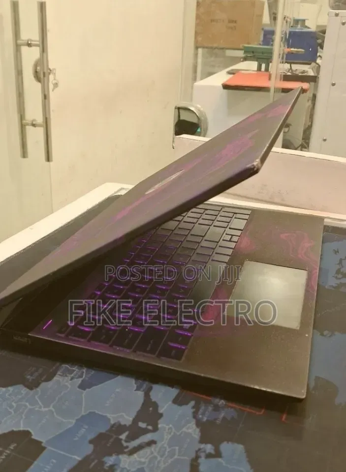 New HP Pavilion Gaming Laptop 15-dk2xxx 16GB AMD Ryzen 7 SSD 512GB