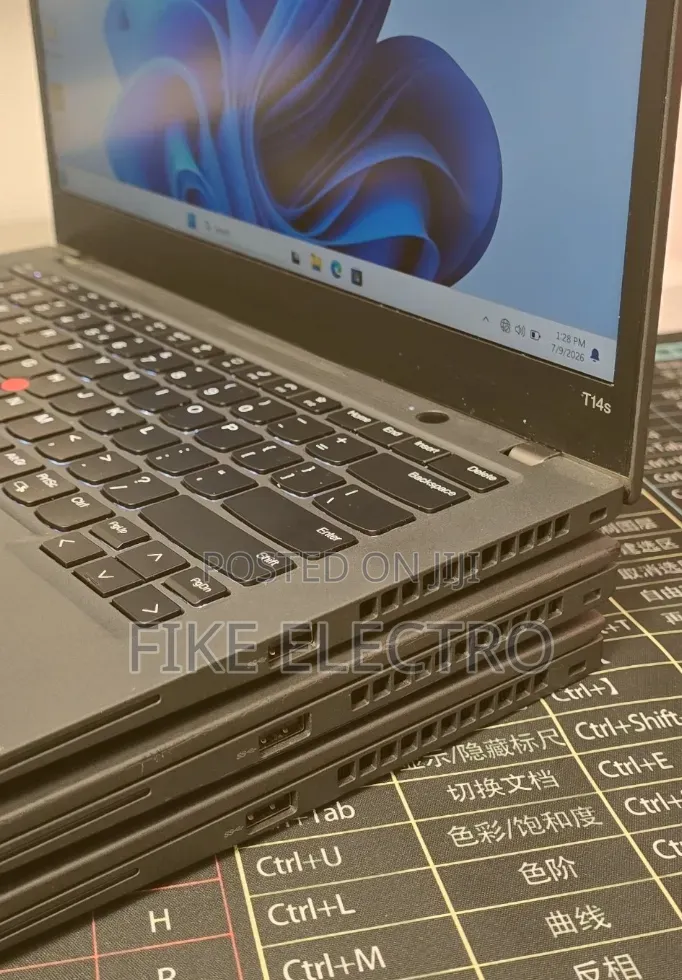 New Laptop Lenovo ThinkPad T14s Gen 2 16GB Intel Core i5 SSD 512GB