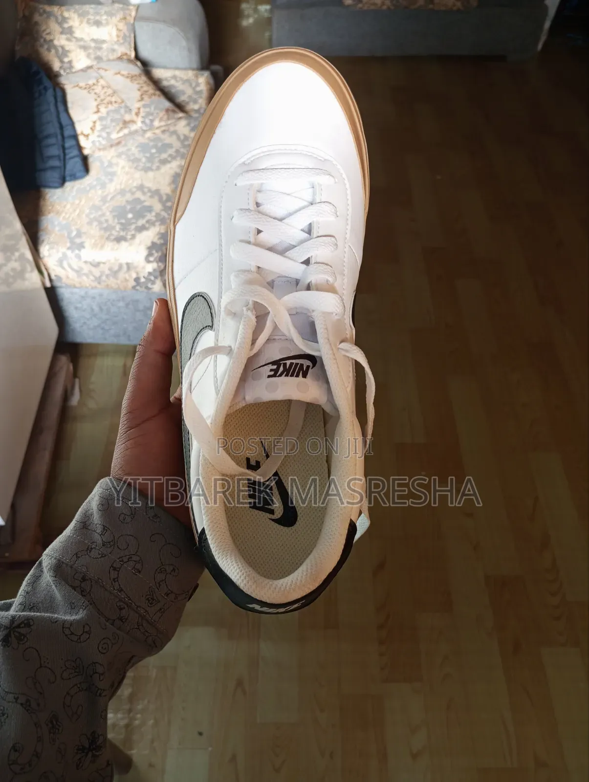 Addis Chama Nike Ke Stor Yetegeza