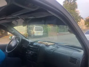 Toyota HiAce 2005 Silver