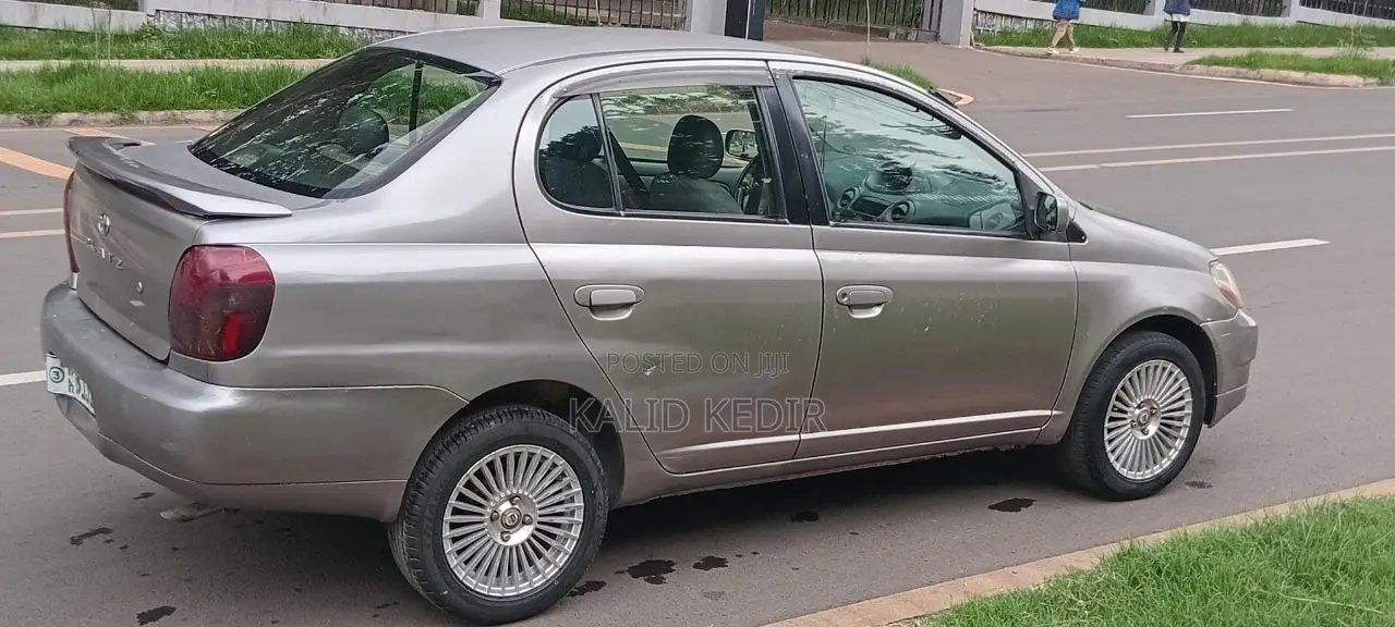 Toyota Platz 2001 Teal