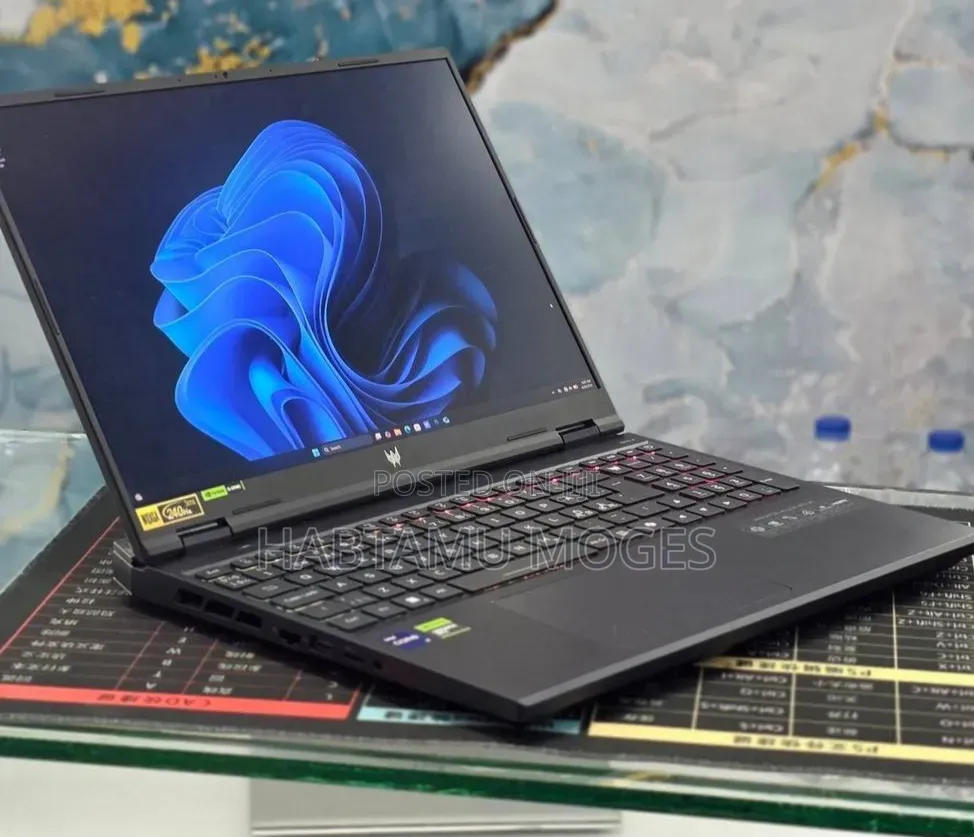 New Laptop Acer Predator Helios Neo 16 16GB Intel Core i9 SSD 1T
