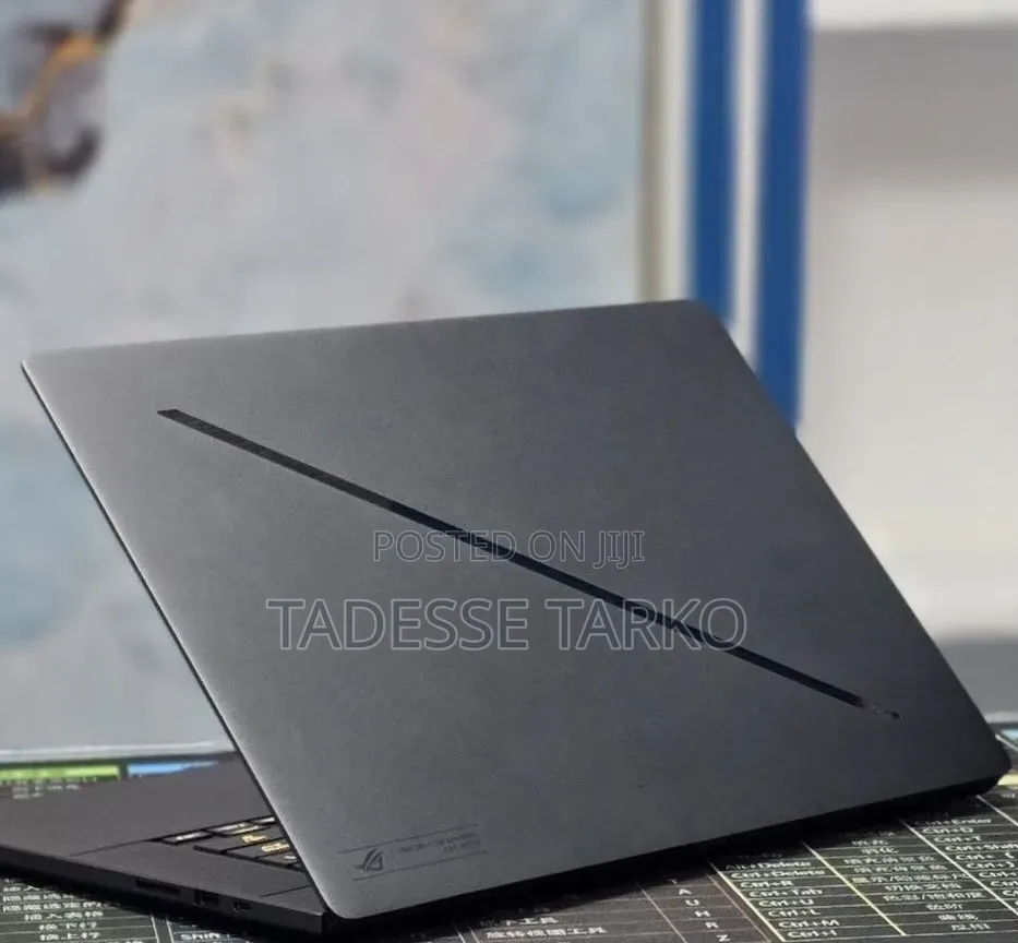 New Laptop Asus ROG Zephyrus G16 16GB Intel Core Ultra 9 SSD 1T
